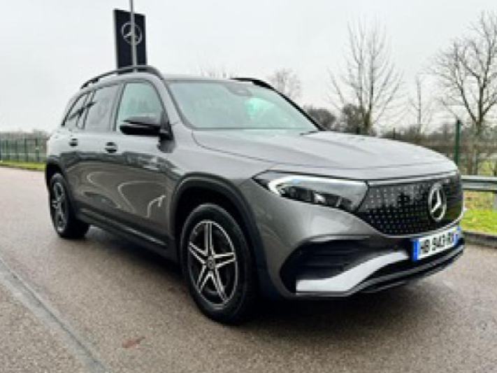 Mercedes-Benz-EQB 250+ AMG Line-2025-DAVIS 27-1