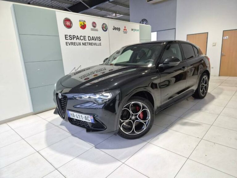 ALFA ROMEO-Stelvio 2.2 Diesel 160ch Veloce AT8 Noir Vulcano Métallisée-EVREUX-1