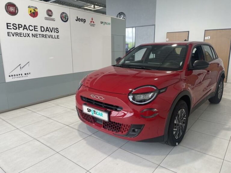 FIAT-600 1.2 Hybrid 100ch Pack Confort DCT6 Rouge-EVREUX-1