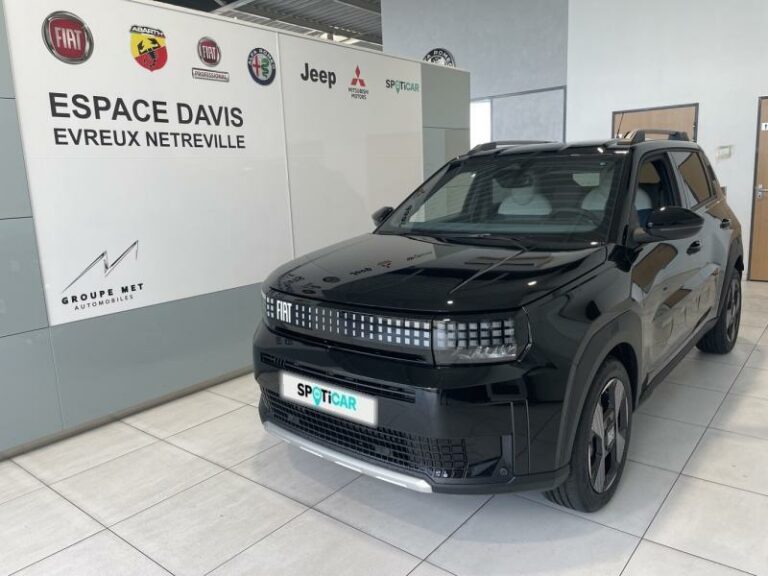 FIAT-Grande Panda 1.2 Hybrid 100ch La Prima eDCT6 Noir Cinema Métallisé-EVREUX-1