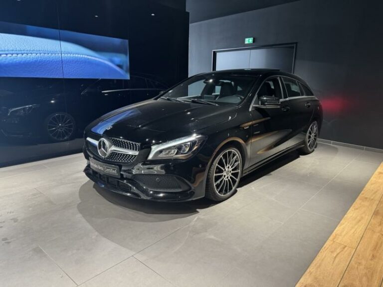 MERCEDES-BENZ-CLA Shooting Brake 220 d WhiteArt Edition 7G-DCT Noir Cosmos-ROUEN-1